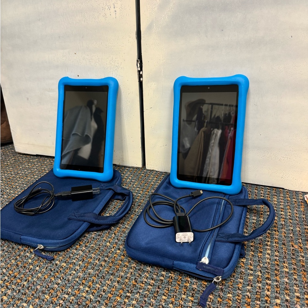 Kids AMAZON Fire Tablet with Hard Case and Charger Cable and Brick
